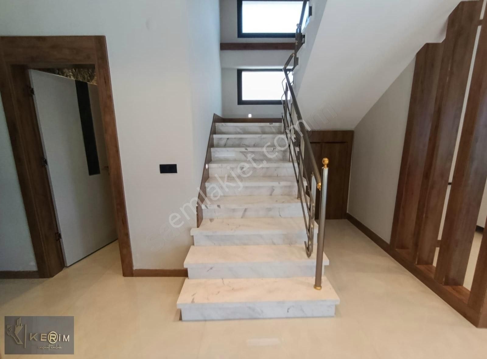 Kerim'den Satılık Güre'de Özel Havuzlu Otoparklı Lüx Villa - Görsel 4