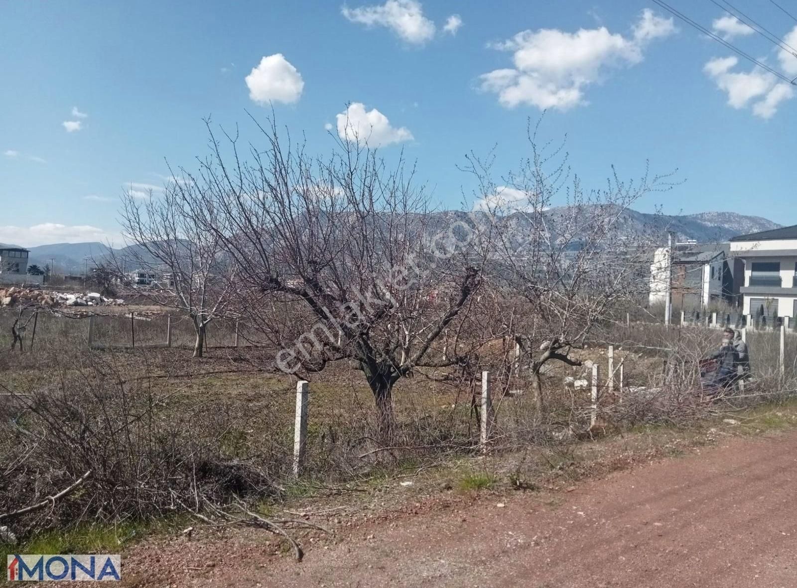 Yeniköyde 550 M2 Villa Arsası