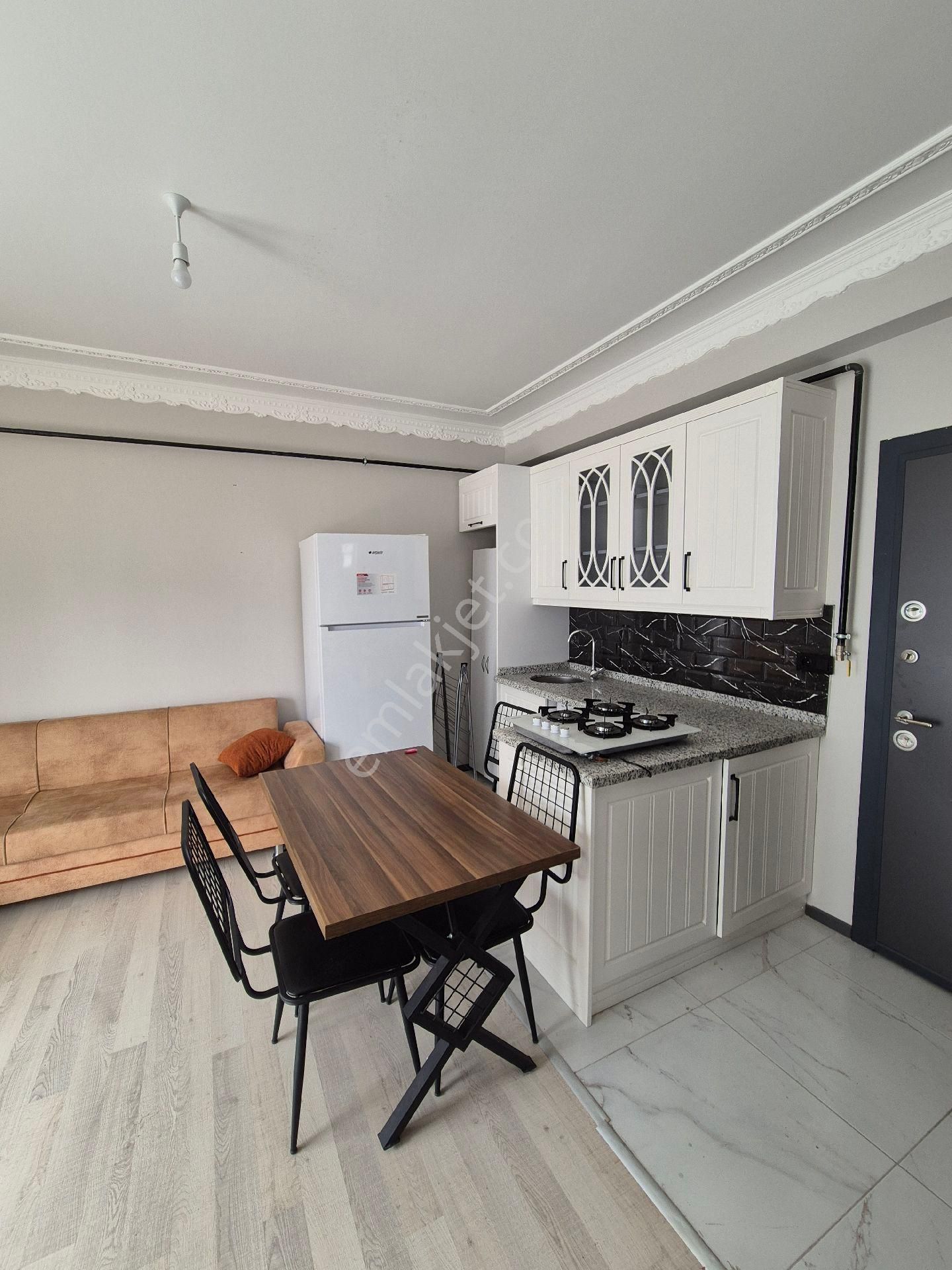 Gültepe'de 1+1 Full Eşyalı Az Katlı Hasarsız Balkonlu Kiralık Daire - Görsel 5
