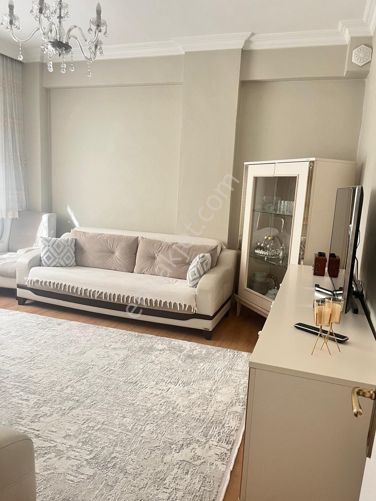 Sahibinden Acil Satılık 2+1 Bahçe Katı Daire