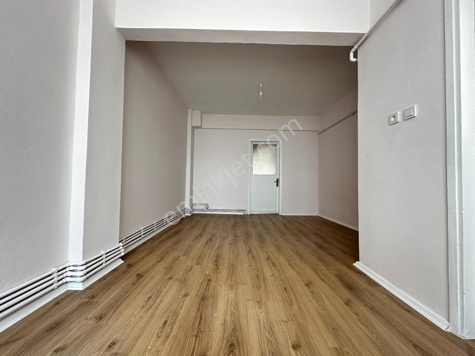 Türkiye Emlak Menderes Mah 3+1 İnönü Caddesinde 1.kat Satılık 125m2 Daire Kod2614 - Görsel 2