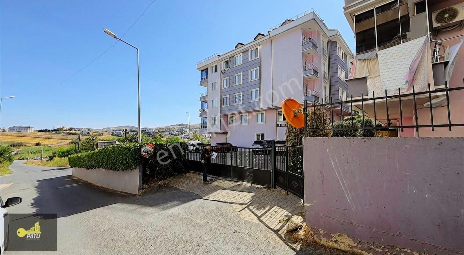 Patu Emlak'tan Çatalca Kılıçoğlu Sitesinde Satılık 2+1 Bahçe Kat
