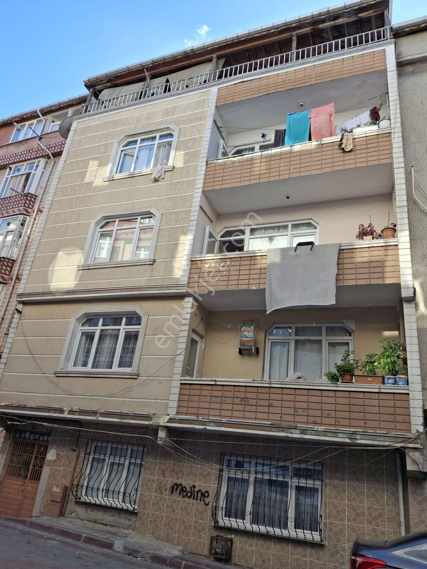 Özgür İnşaat'tan Komple Satılık Bina 50. Yıl Mahallesinde 115 M2