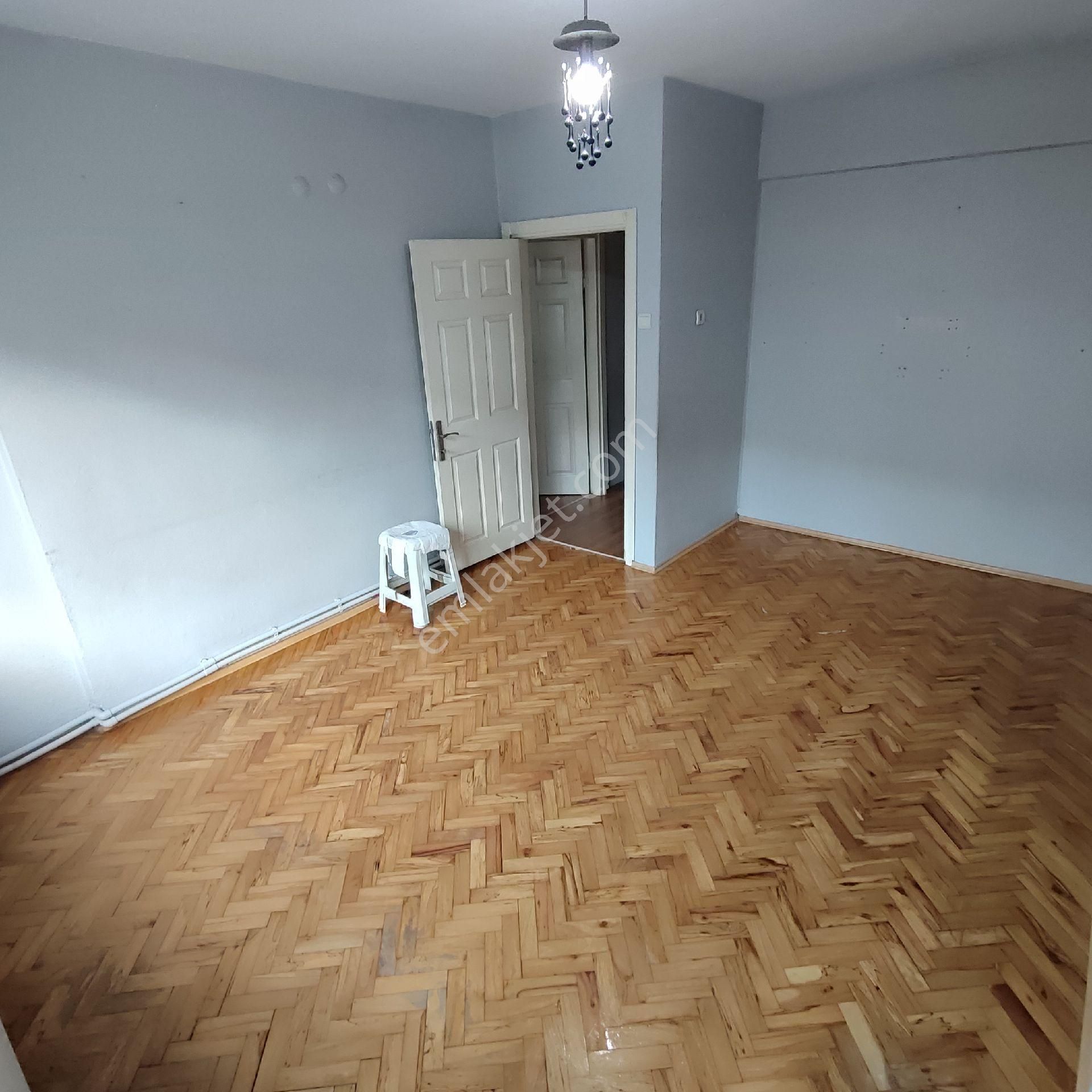 Akdoğan İnşaat G.o Paşa Göçmenler Sokak Kiralık Daire 1.kat 2+1 95m2