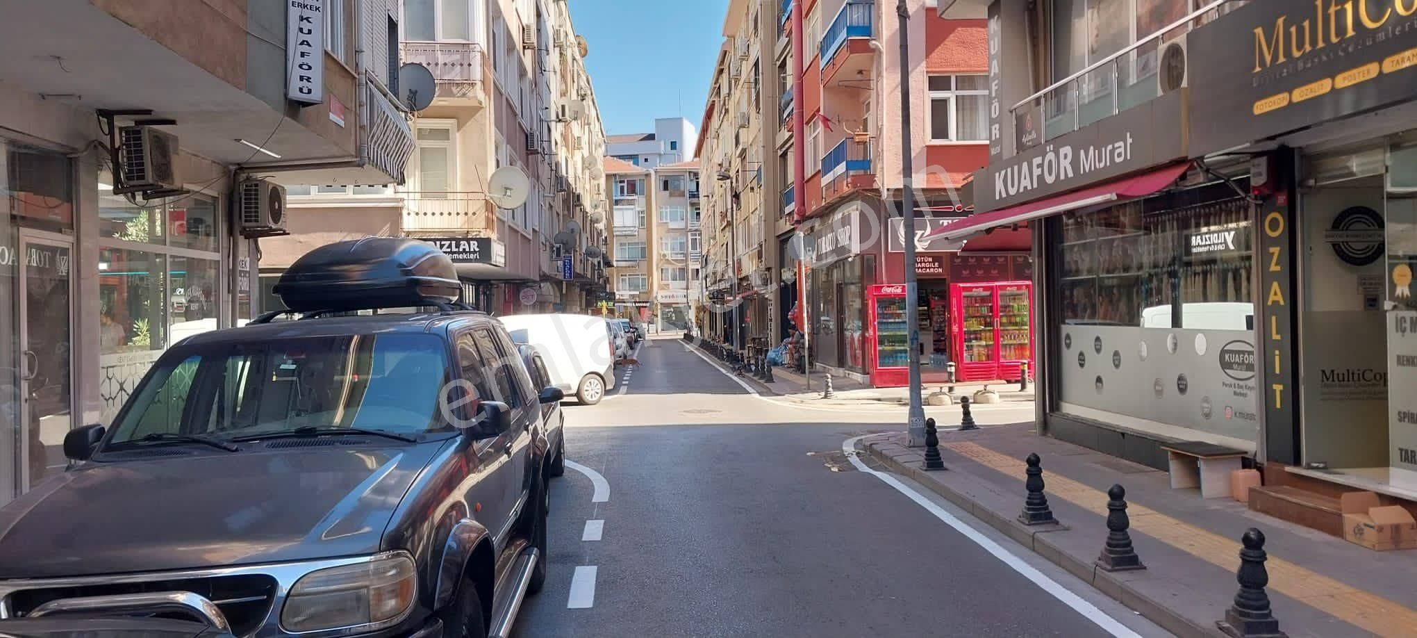 Satılık 42 M² Köşe Dükkan , Yüksek Görünürlük,takas Seçeneği