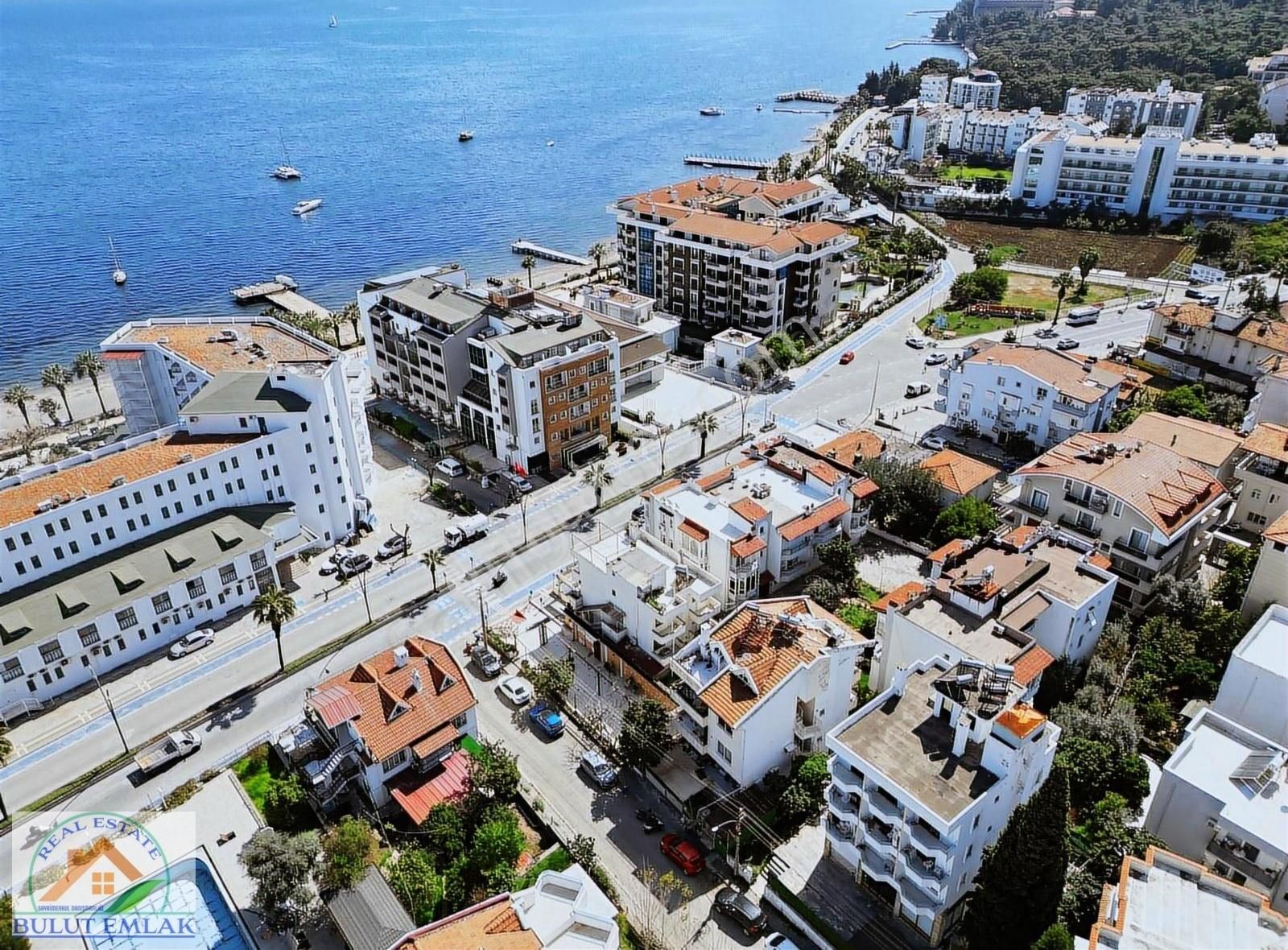 Bulut'tan Denize 100m Mesafede Satılık 2 Daire Ve Dükkan
