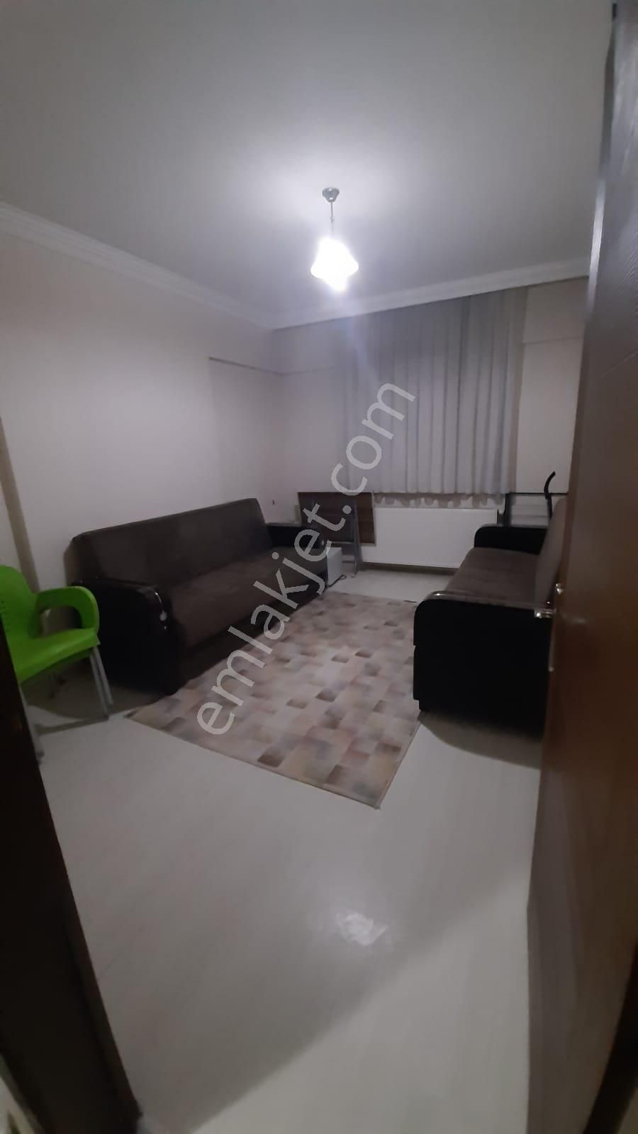 Sümer Mahallesinde Kiralık Eşyalı 1+1 Daire