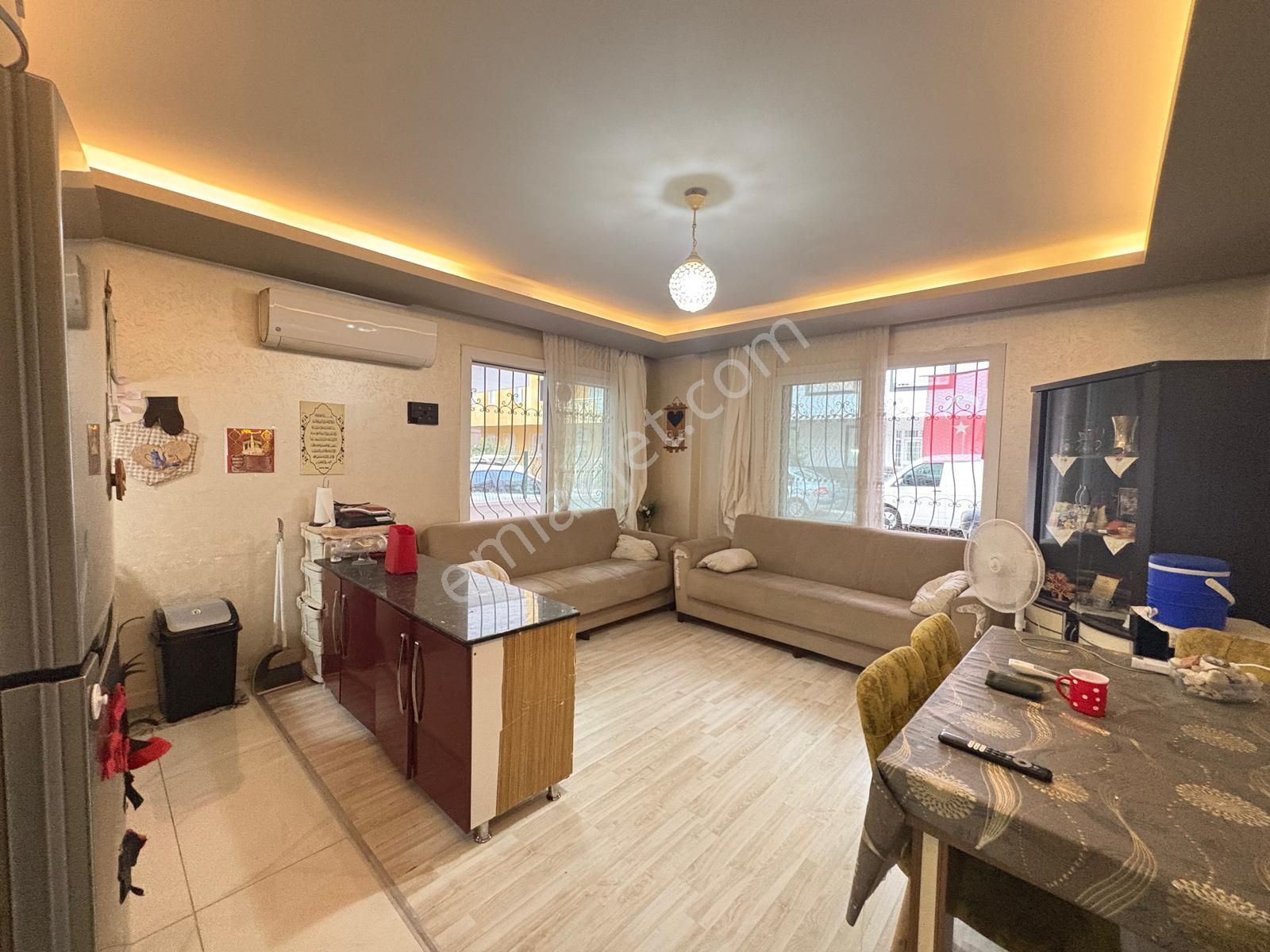 Prestij'den Pirireis'te Kapalı Civarı 8 Yaşında Doğalgazlı 2+1