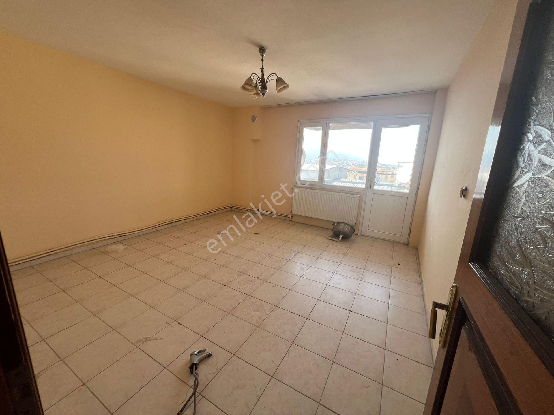Buca Çamlık Mah.de 2+1 120m2 Dgazlı Ayrı Mutfak Havadar Kiralık Daire - Görsel 6