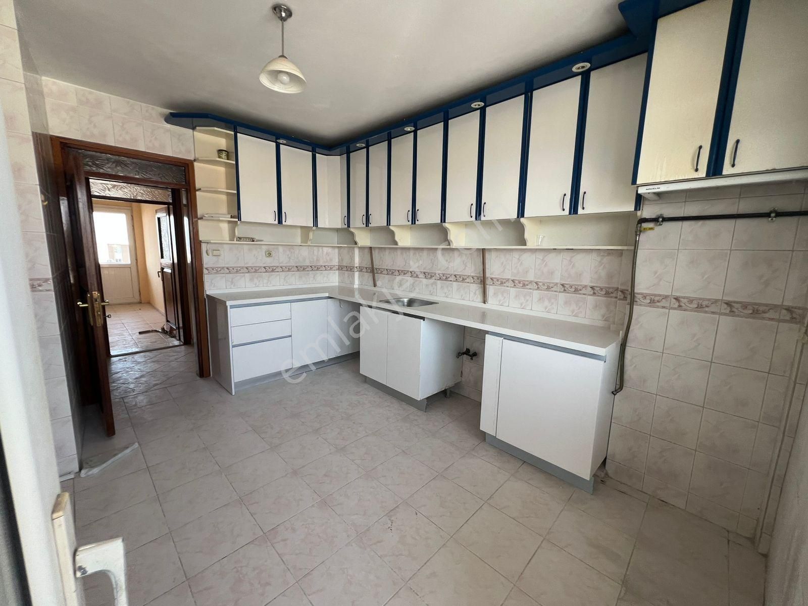 Buca Çamlık Mah.de 2+1 120m2 Dgazlı Ayrı Mutfak Havadar Kiralık Daire - Görsel 13