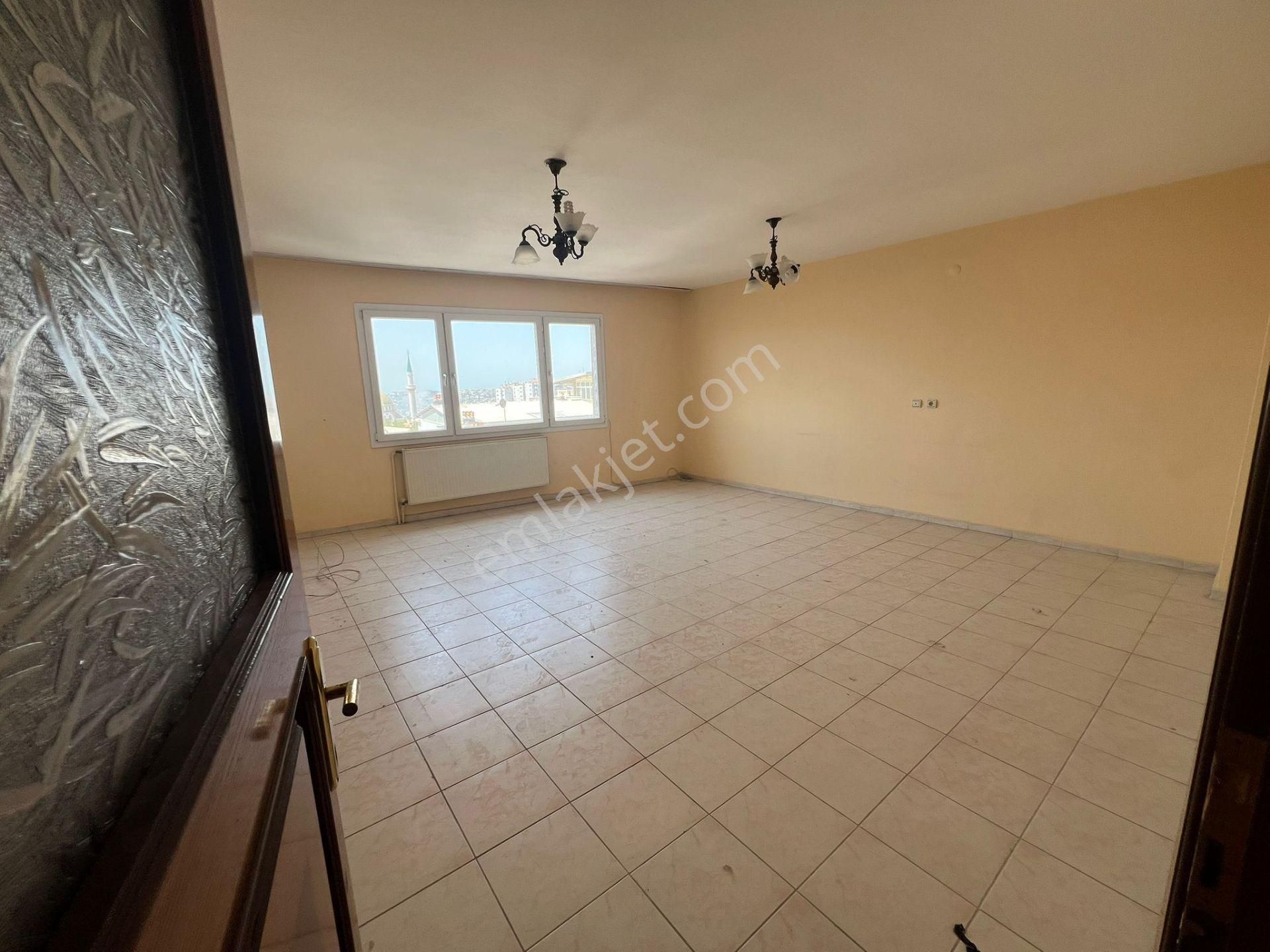 Buca Çamlık Mah.de 2+1 120m2 Dgazlı Ayrı Mutfak Havadar Kiralık Daire - Görsel 2
