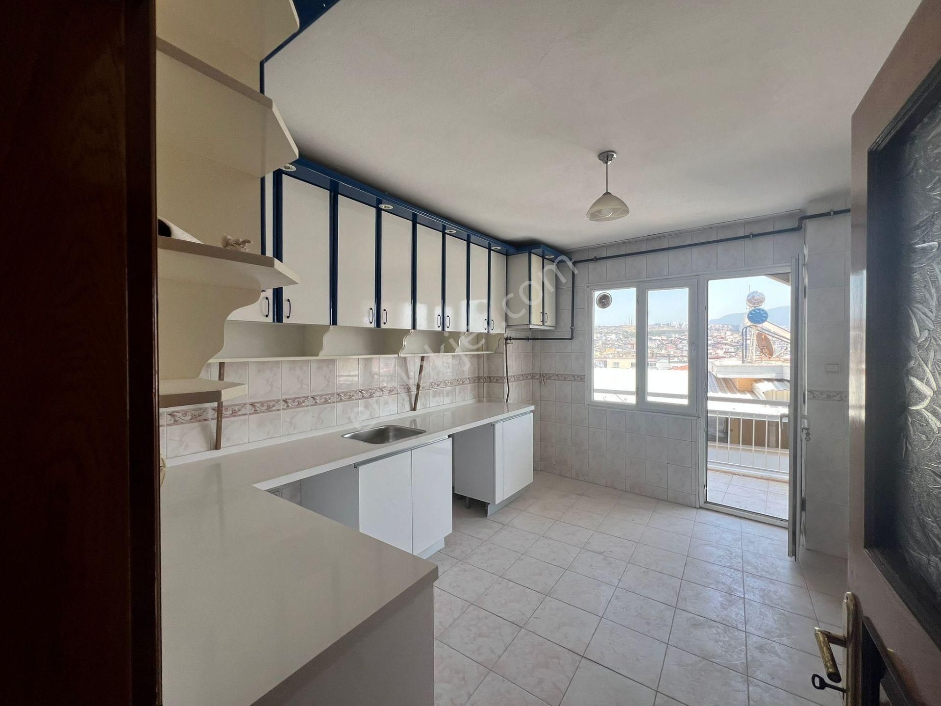 Buca Çamlık Mah.de 2+1 120m2 Dgazlı Ayrı Mutfak Havadar Kiralık Daire - Görsel 12