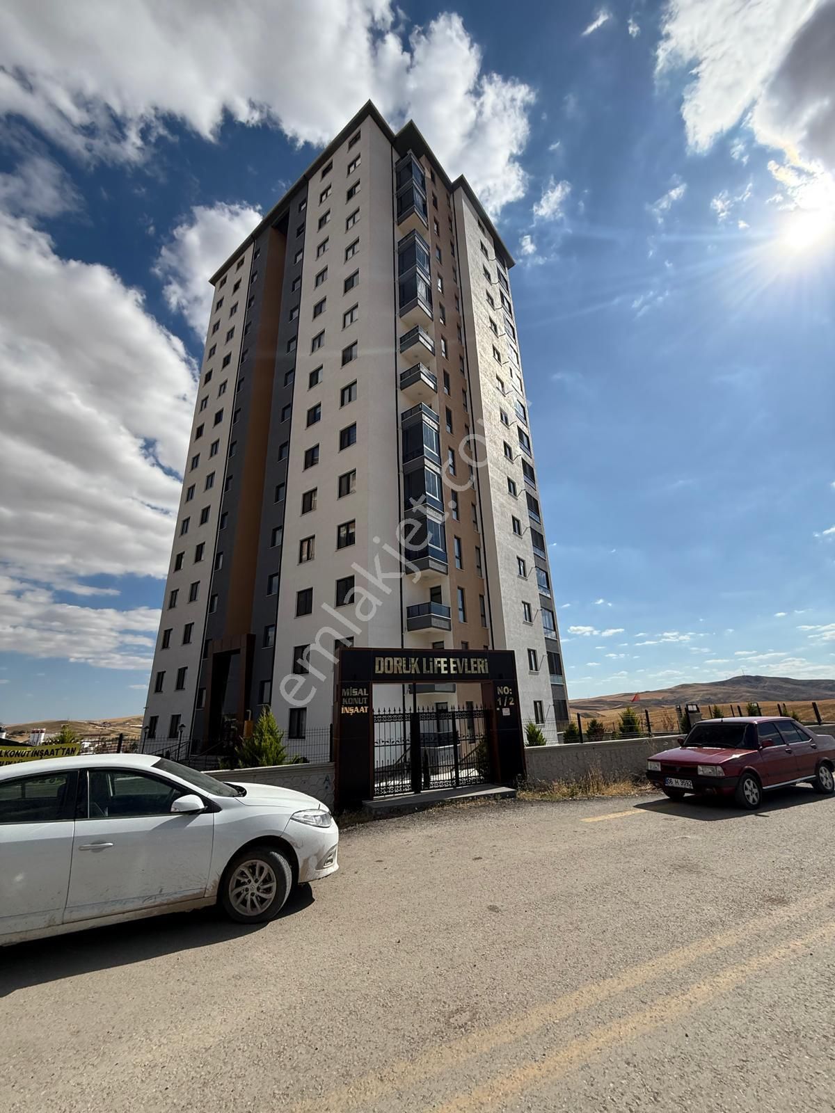 Şehitlik Mahallesinde Sıfır Satılık 4+1 Full Yapılı Lüx Daire - Görsel 2