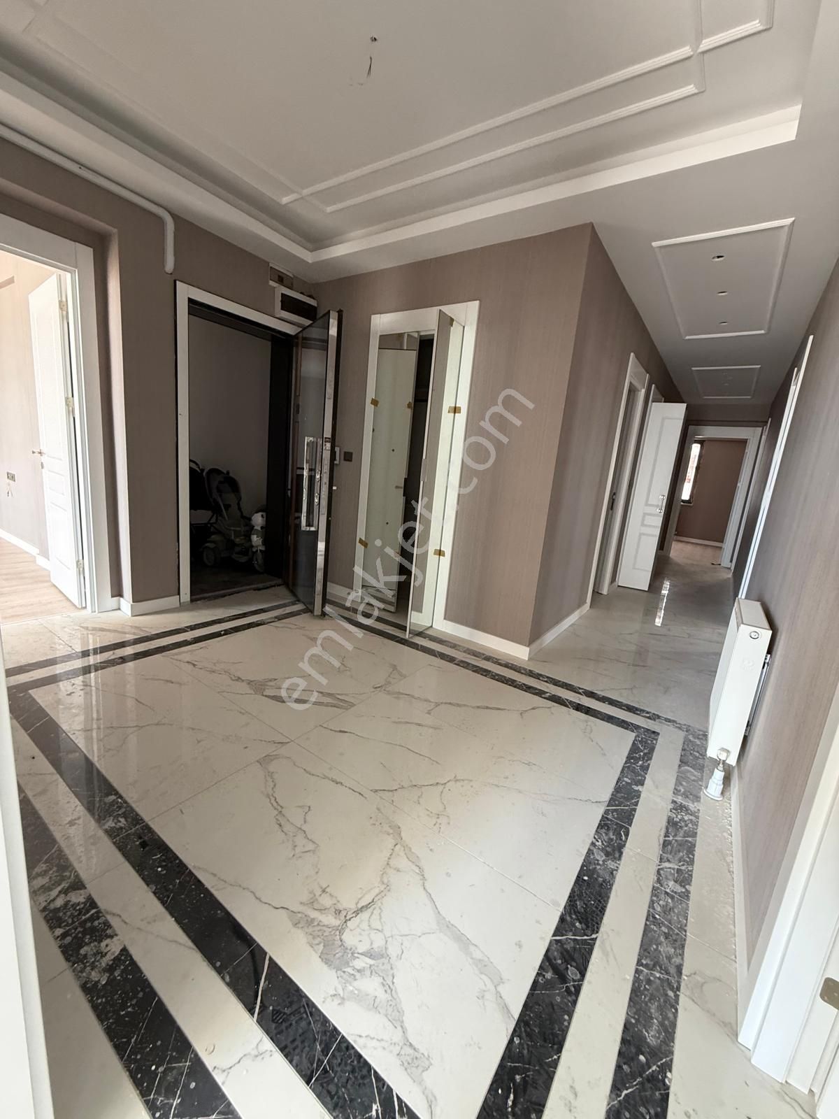 Şehitlik Mahallesinde Sıfır Satılık 4+1 Full Yapılı Lüx Daire - Görsel 3