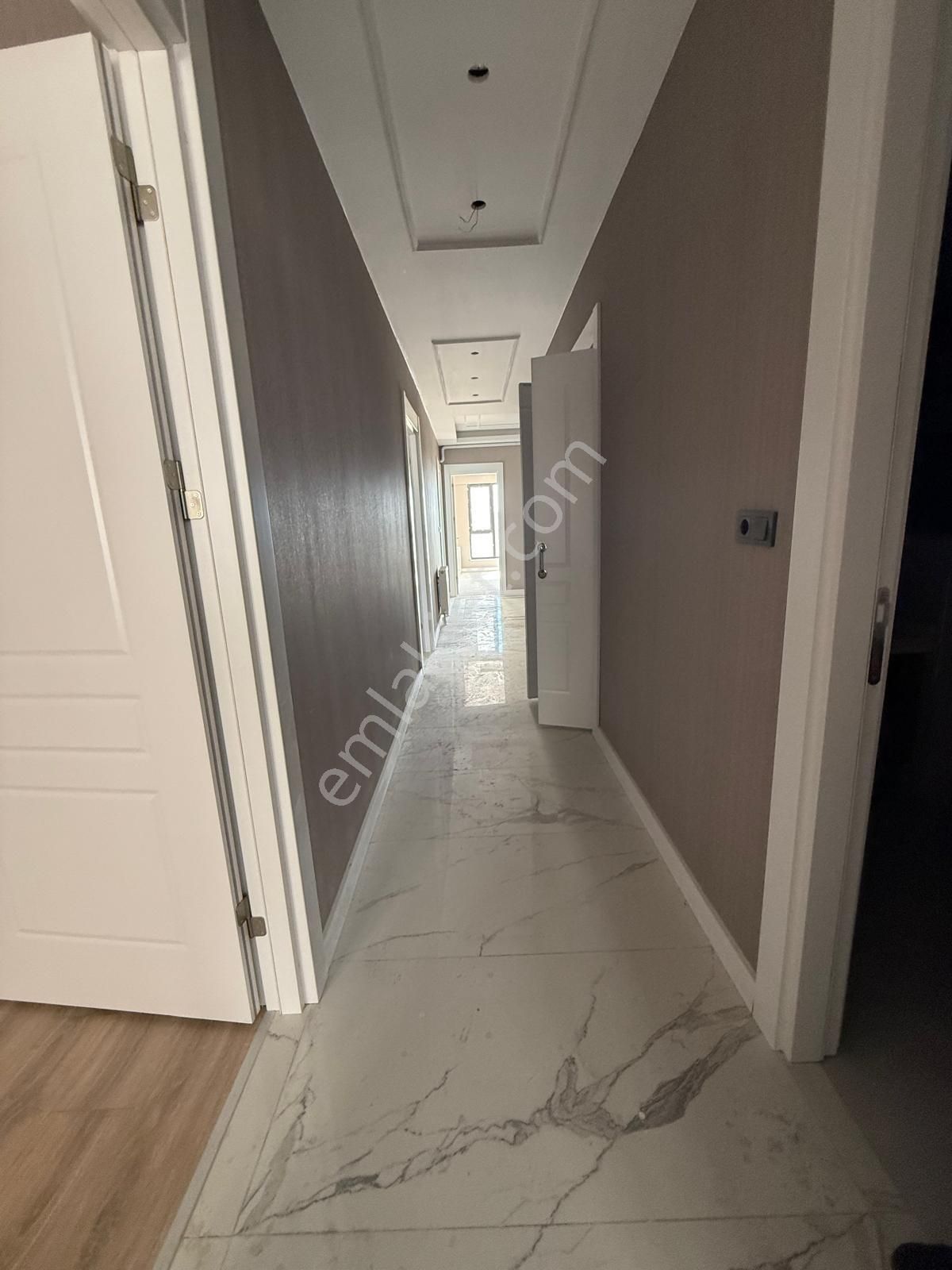 Şehitlik Mahallesinde Sıfır Satılık 4+1 Full Yapılı Lüx Daire - Görsel 15