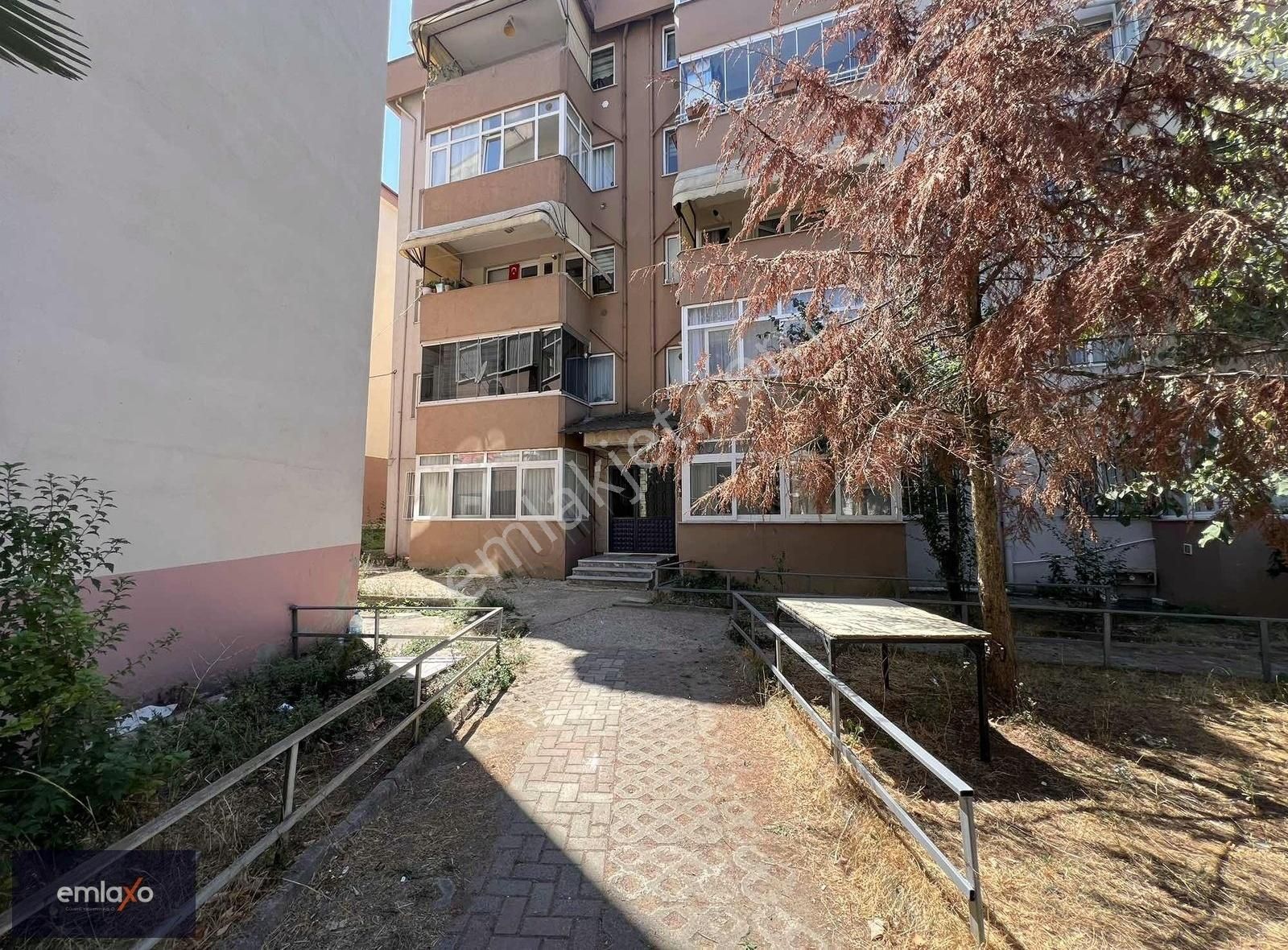Emlaxo'dan İzmit Şirintepe'de Kiralık 3+1 Daire