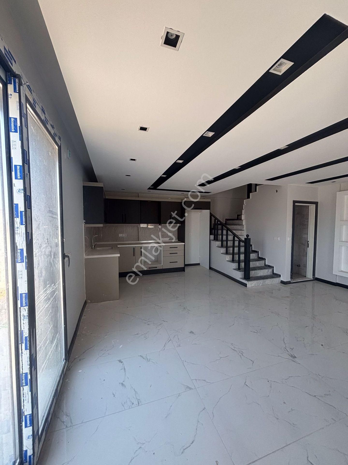 Aydın Didim Hisar Mahallesi 3+1 Havuzlu Bahçeli