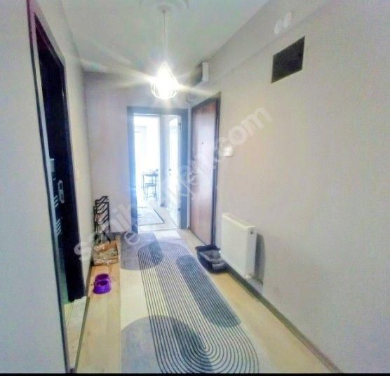 Esentepe Mahallesi Eşyalı Sıfır Balkonlu Kiracılı Satılık 1+1 - Görsel 4