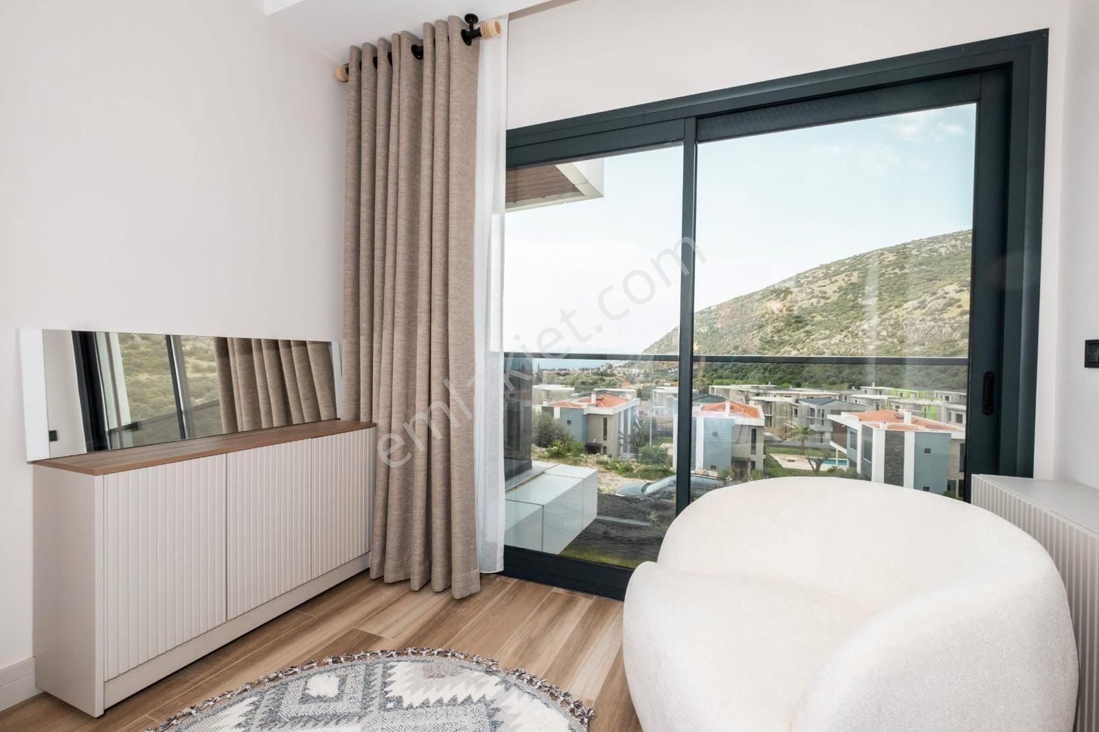 Kuşadası Karaova Mevkiinde Muhteşem Deniz Manzaralı 4+1 180m2 Özel Havuzlu Tek Müstakil Lux Villa - Görsel 26
