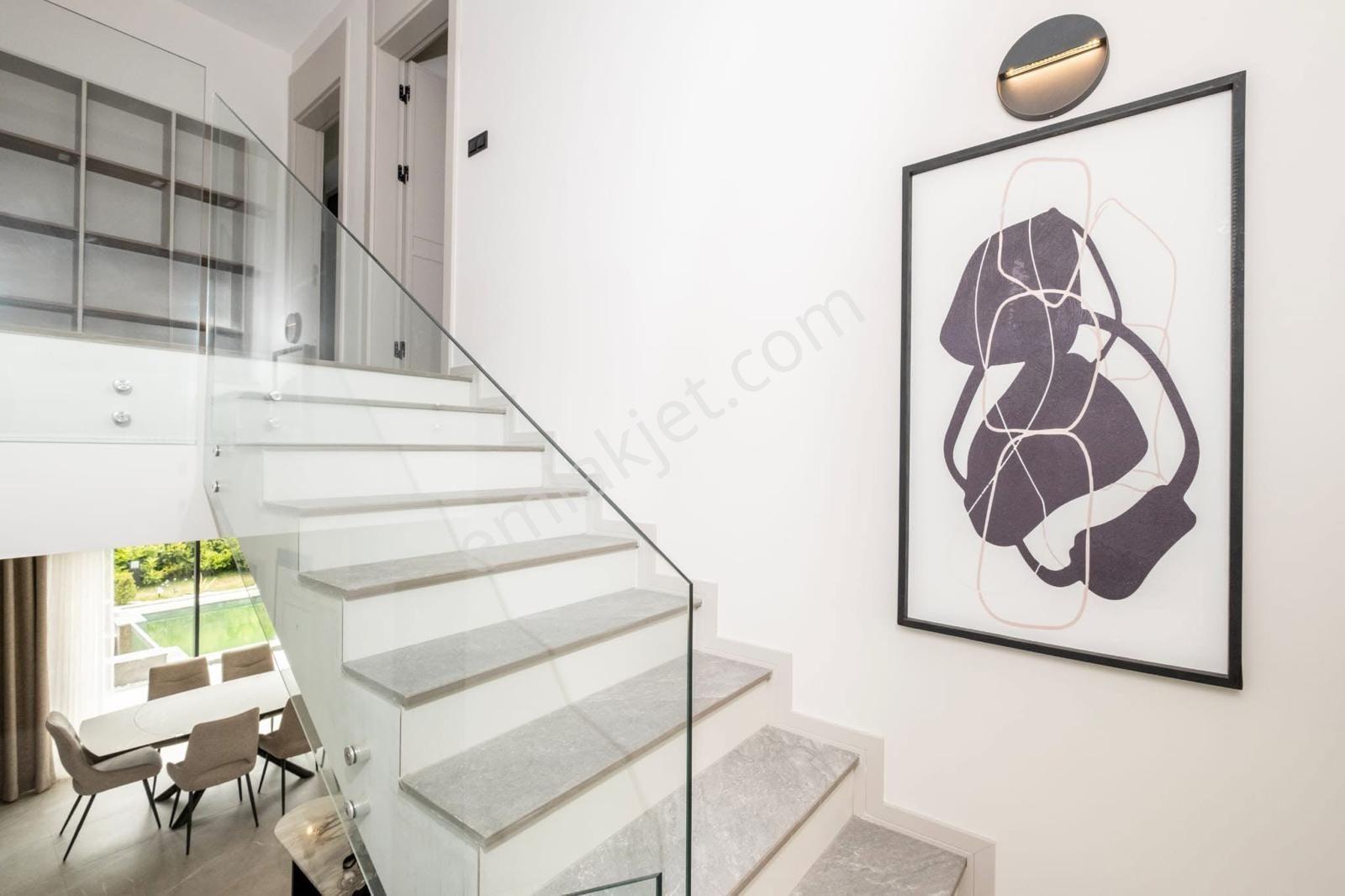 Kuşadası Karaova Mevkiinde Muhteşem Deniz Manzaralı 4+1 180m2 Özel Havuzlu Tek Müstakil Lux Villa - Görsel 21