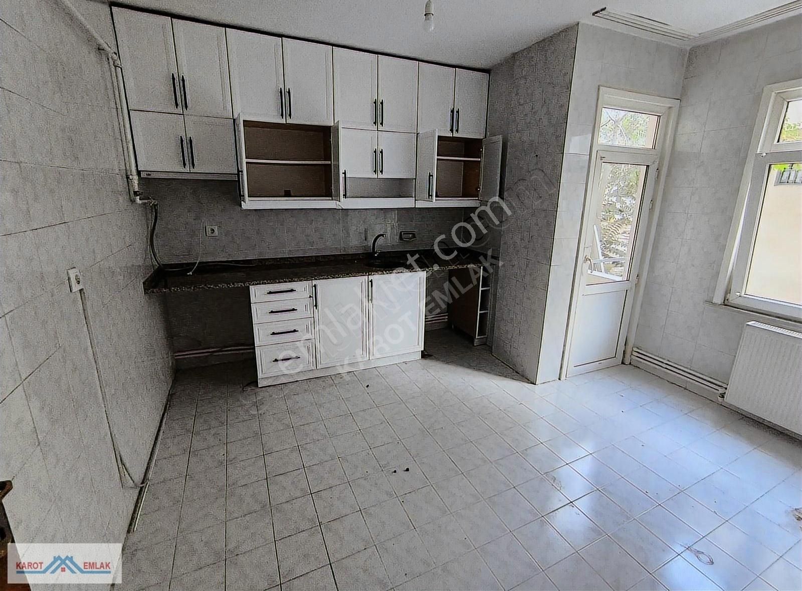 Ataşehir Mevlana Mah.temiz 3+1 Kiralık Daire