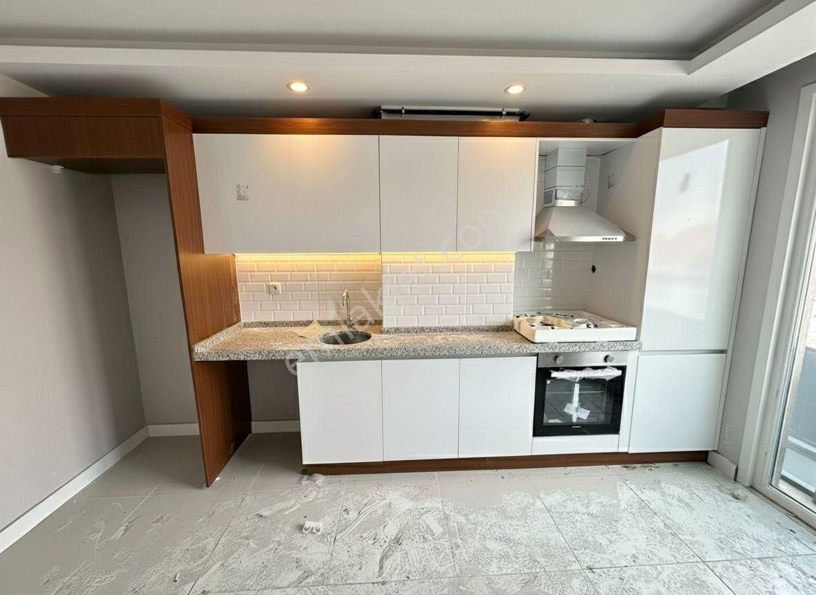 Beylikdüzü Yakuplu Mahalllesinde 3+2 Dublex Geniş Daire - Görsel 3