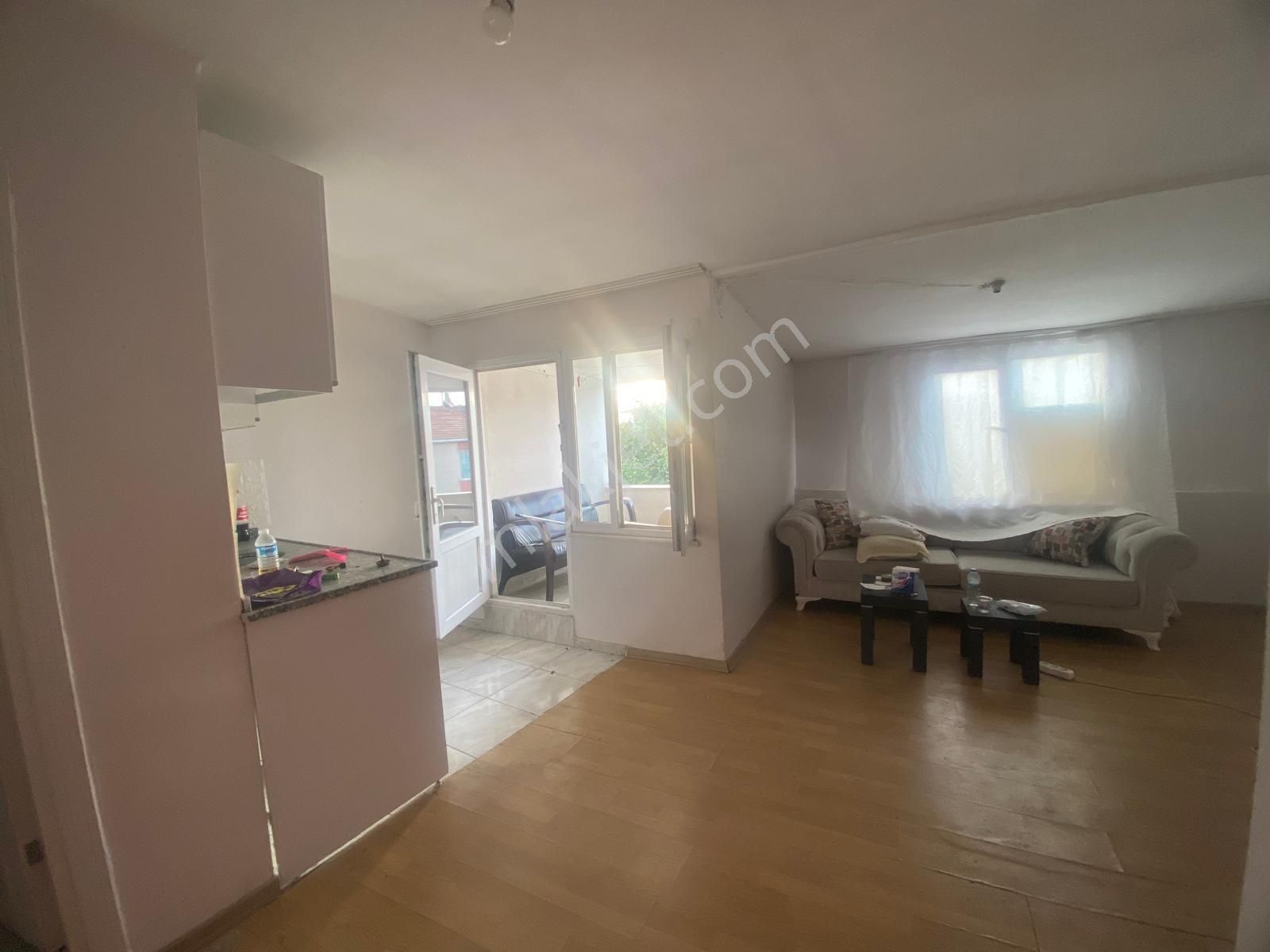 Bekara Kiralık Daire Gaziosmanpaşa Merkez Mahalleainde Ragıp Bey Sokakta 1+1/70m2/3.kat