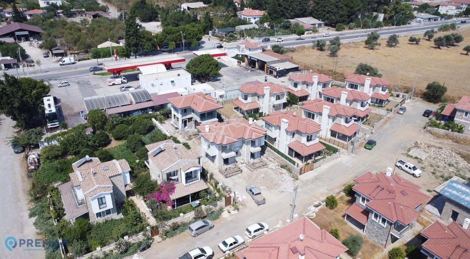 Premar Datça Reşediye'de Bahçeli Otoparklı 2+1 İkiz Müstakil