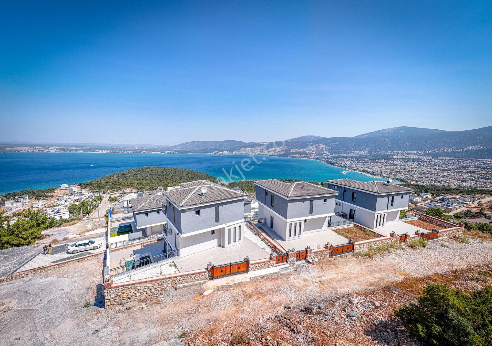 Didim Akbük Mahallesinde Full Deniz Manzaralı,müstakil Havuzlu Ve Otoparklı 4+1 Satılık Villa - Görsel 3