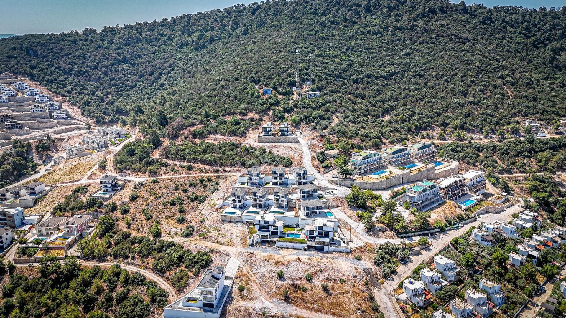 Didim Akbük Mahallesinde Full Deniz Manzaralı,müstakil Havuzlu Ve Otoparklı 4+1 Satılık Villa - Görsel 29