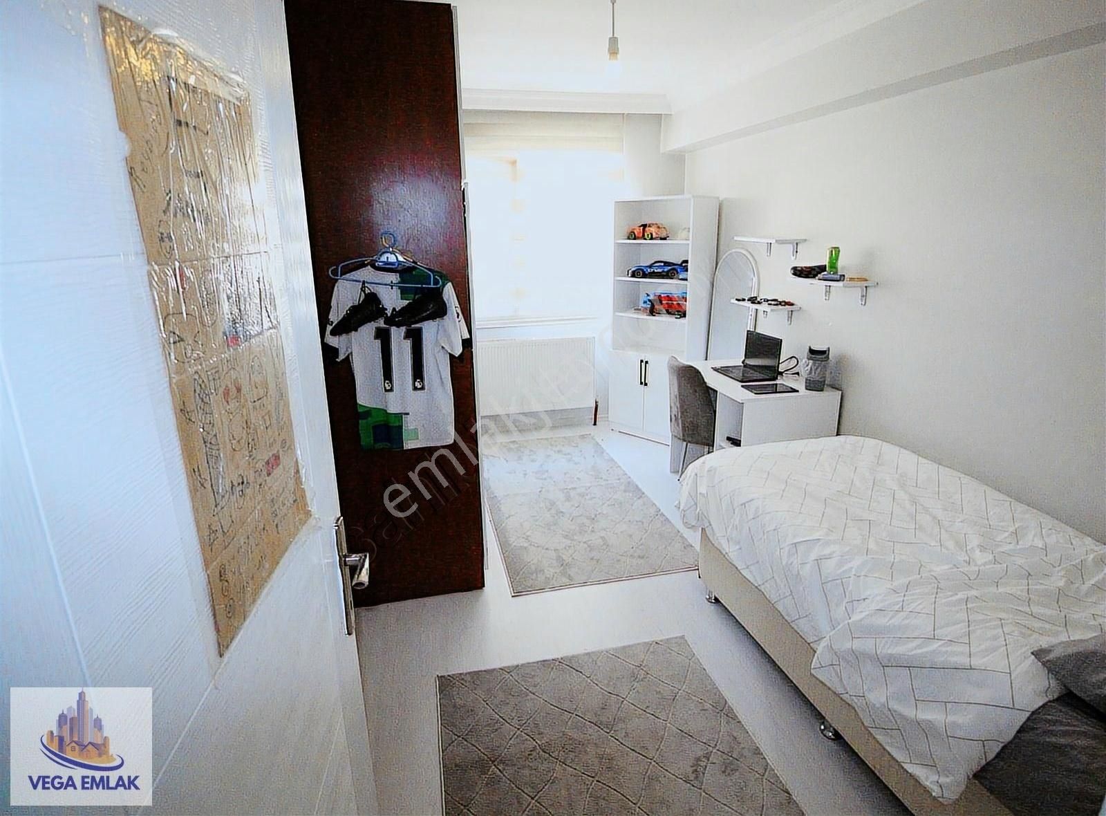 Vega Emlaktan Ova Market Ve Cemre Parkı Yakını 3+1 Satılık Daire - Görsel 8