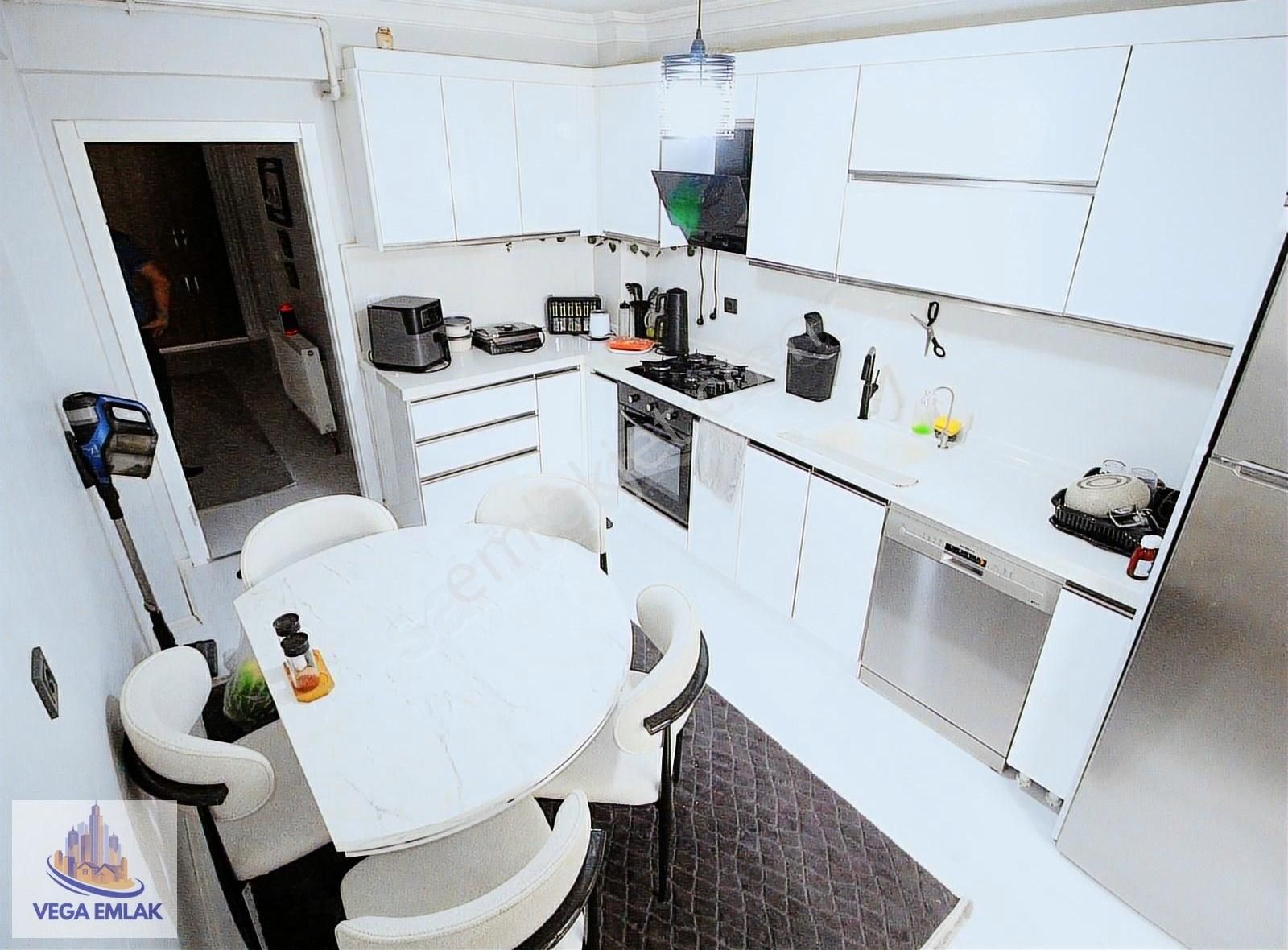 Vega Emlaktan Ova Market Ve Cemre Parkı Yakını 3+1 Satılık Daire - Görsel 3