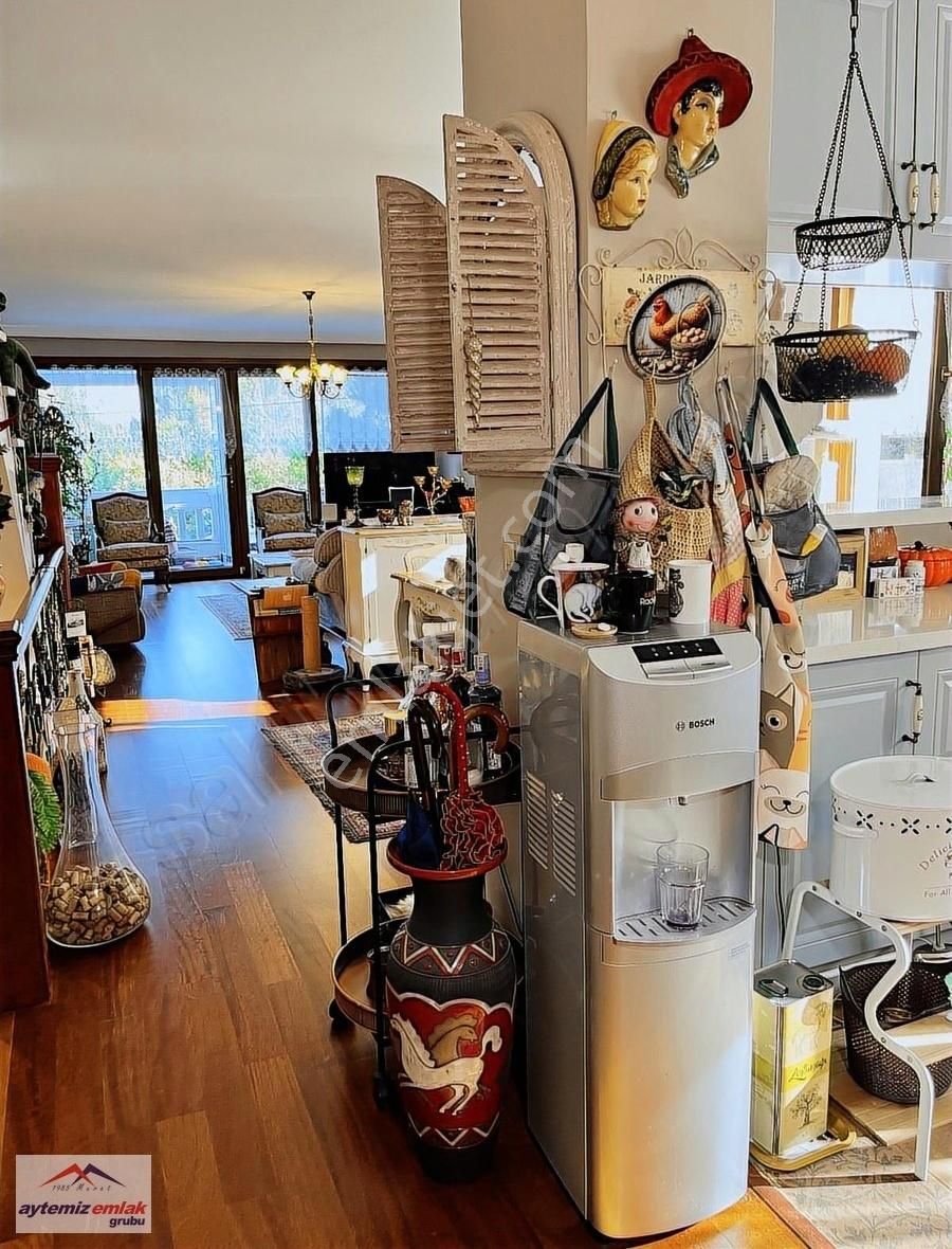 Çekmeköy Ömerlide Kelepir Satılık 6+2 Villa - Görsel 2