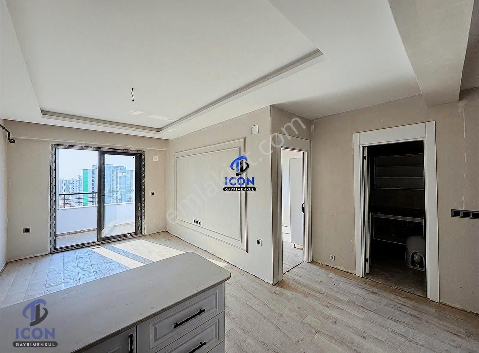 Icon'dan Akdeniz Mah'de Geniş Oturumlu Balkonlu 1+1 - Görsel 2