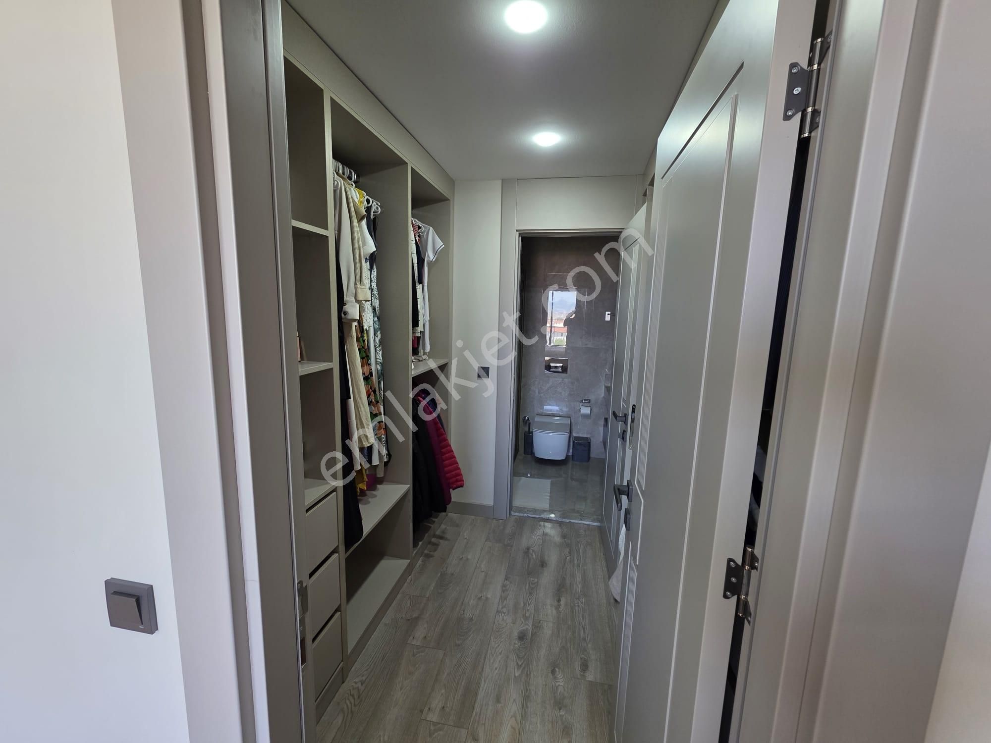 Sadece Bir Ev Değil Lüksü Ve Konforu Bir Arada Sunan 4+1 Villa!! - Görsel 32