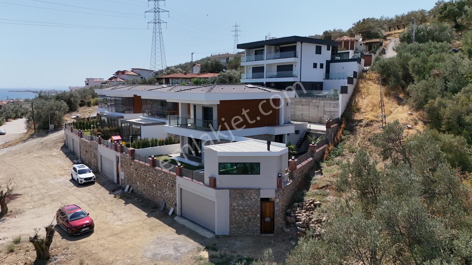 Sadece Bir Ev Değil Lüksü Ve Konforu Bir Arada Sunan 4+1 Villa!!