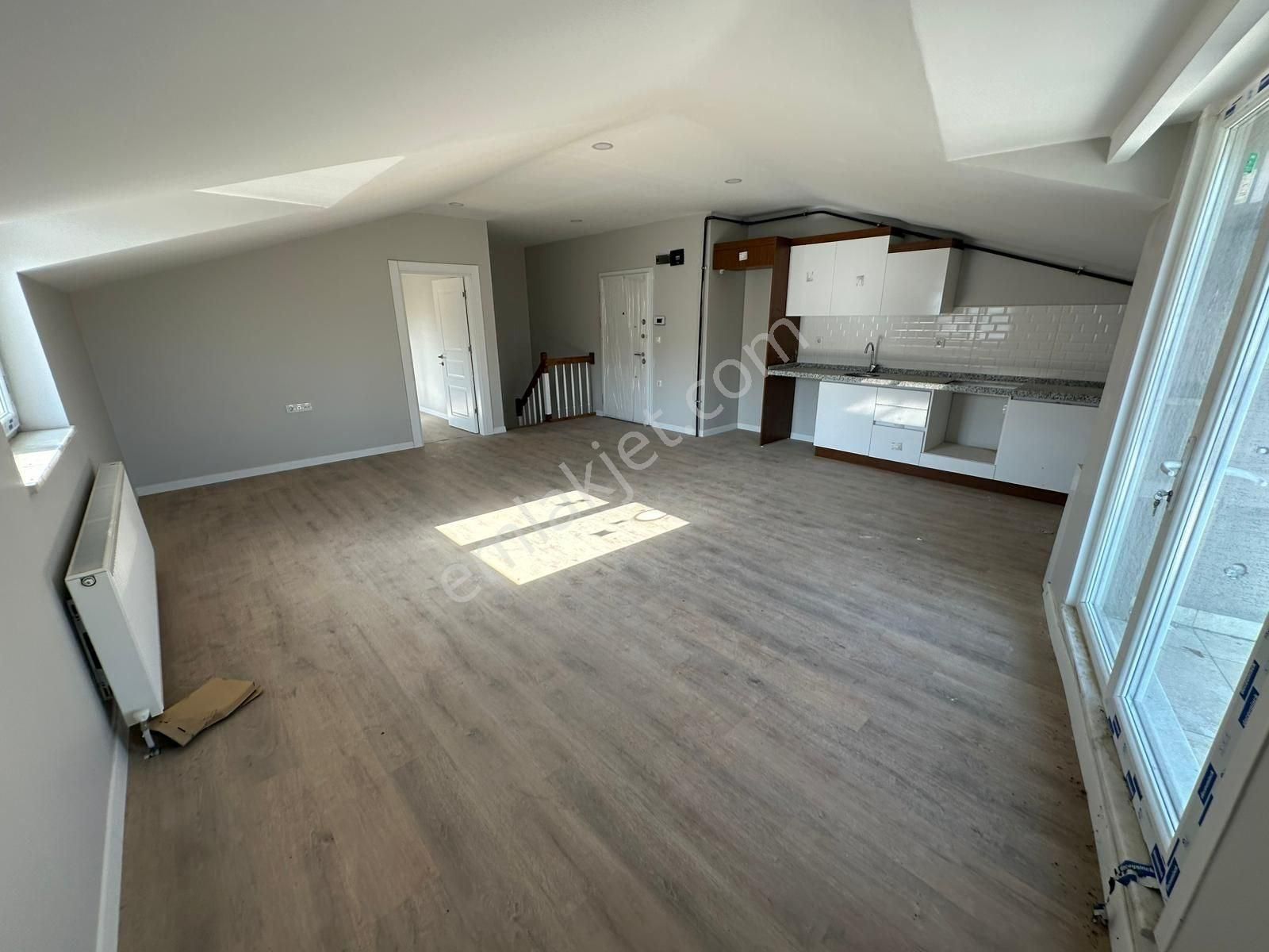 Beylikdüzü Yakuplu'da 4+2 Dublex Lüks Daire - Görsel 24