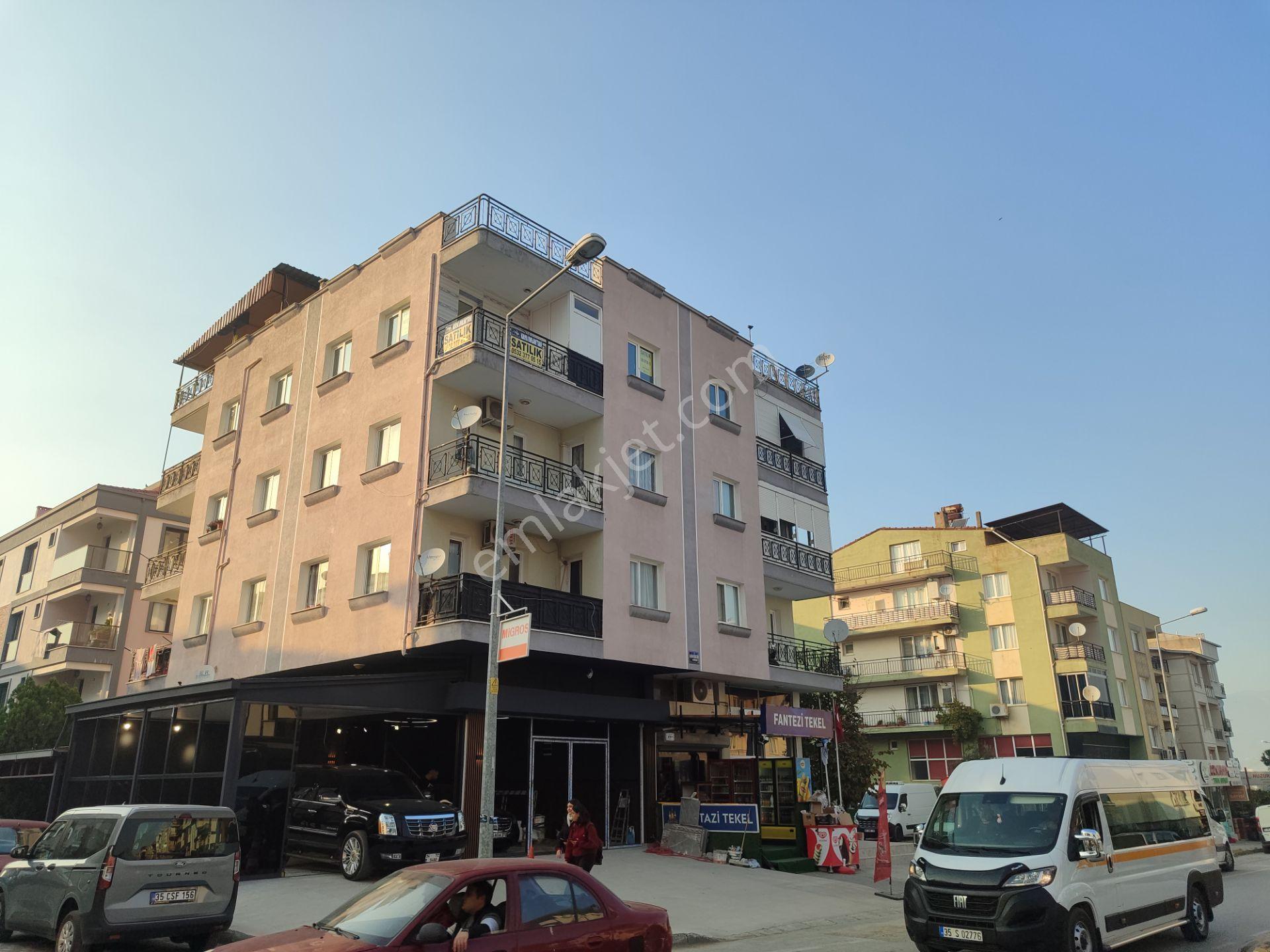 Kaya Emlak'tan Kemalpaşa Merkezinde Acil Satılık Doğalgazlı 3+1 Daire