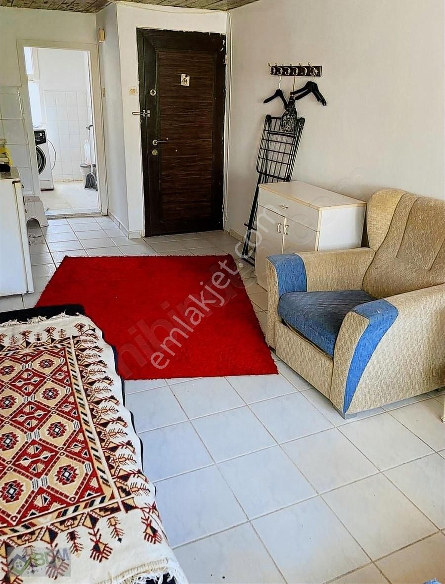 Bdm Den; Eşyalı Gazi Ve Kazakistan Cad. Yakını 1+0 Daire