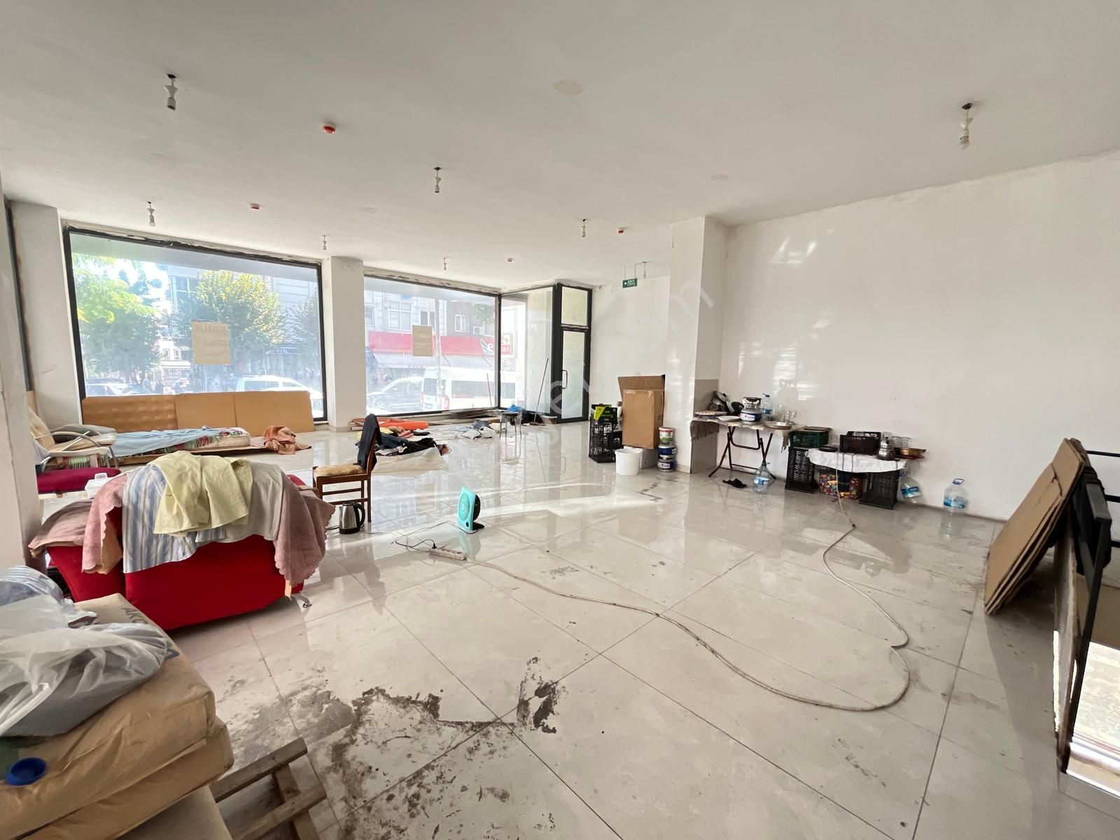 Loft Tan Sefaköy Merkezde Kiralık 850m2 İşyeri Komple Bina - Görsel 15