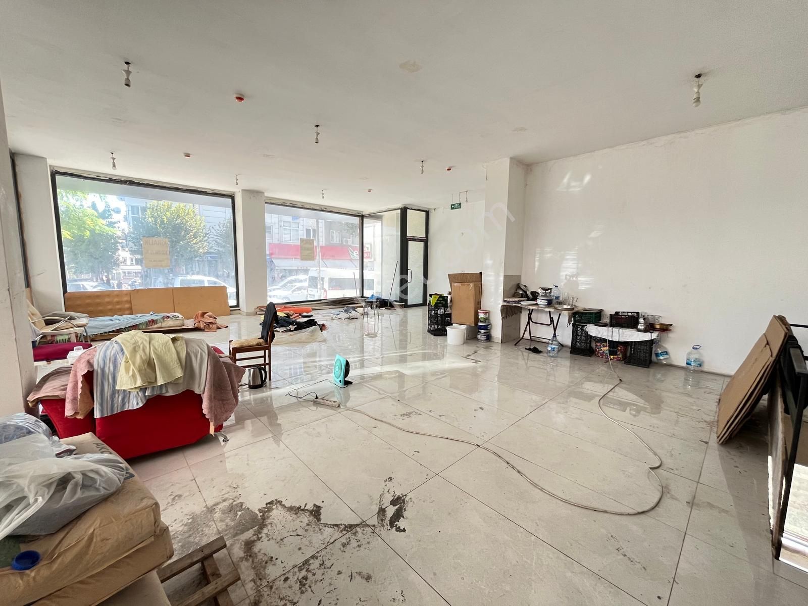 Loft Tan Sefaköy Merkezde Kiralık 850m2 İşyeri Komple Bina - Görsel 3