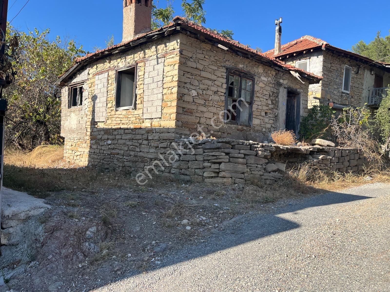 Bereket Mah Denize Araç İle 5 Dk Mesafede Satılık Taş Ev - Görsel 3