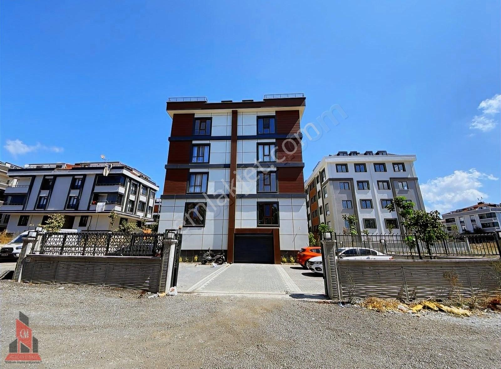 Bolluca'da Butik Site İçerisinde Merkezi Konum 2+1 Arakat Daire