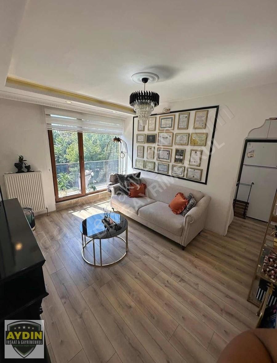 Cadde Üzeri Cami Durağına Cephe 65m2 1+1 Asansörlü Ofis