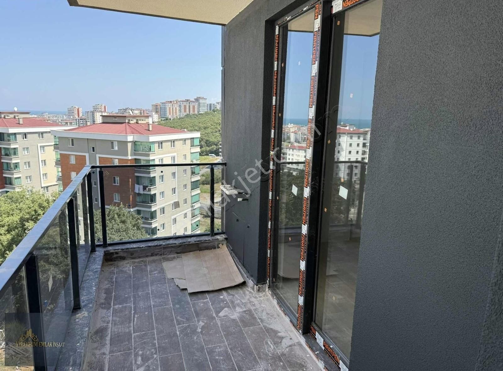 Atakent'te 2 Aya Teslim Fırsat Daire Deniz Manzaralı 1+1 Daire