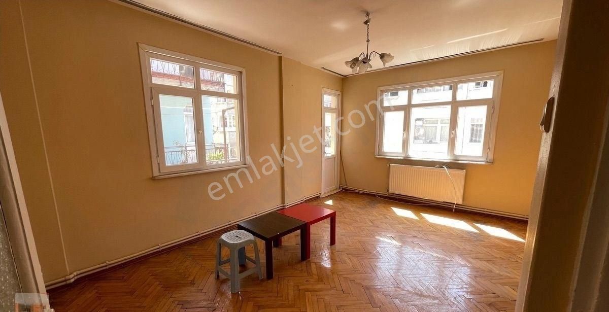 Tatlılar Gayrimenkul’den Kiralık Şirinevler Kocasinan Caddesinde 120m2 3+1 Arakat Daire