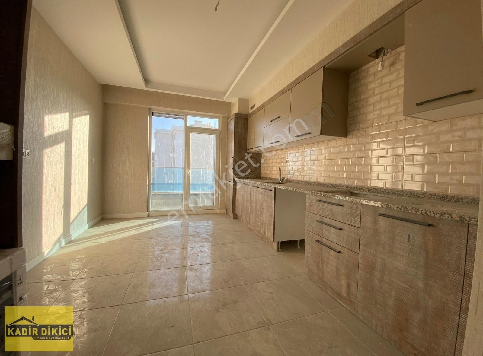 Kadir Dikici'den Ömer Halisdemir Cad Kiralık 4+1 Daire - Görsel 8