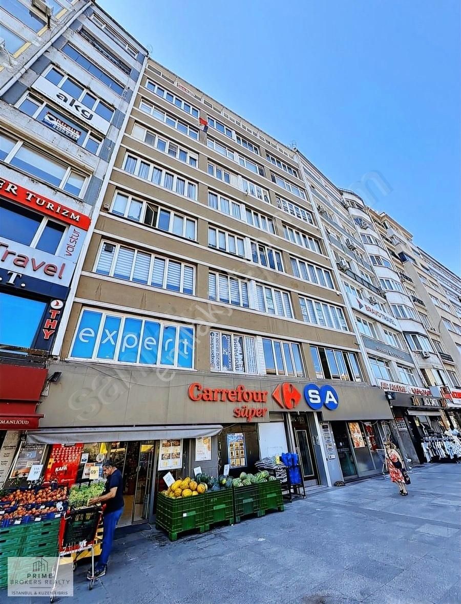 Cumhuriyet Cad. Kök Apt. Bakımlı 180m2 Kiralık Ofis