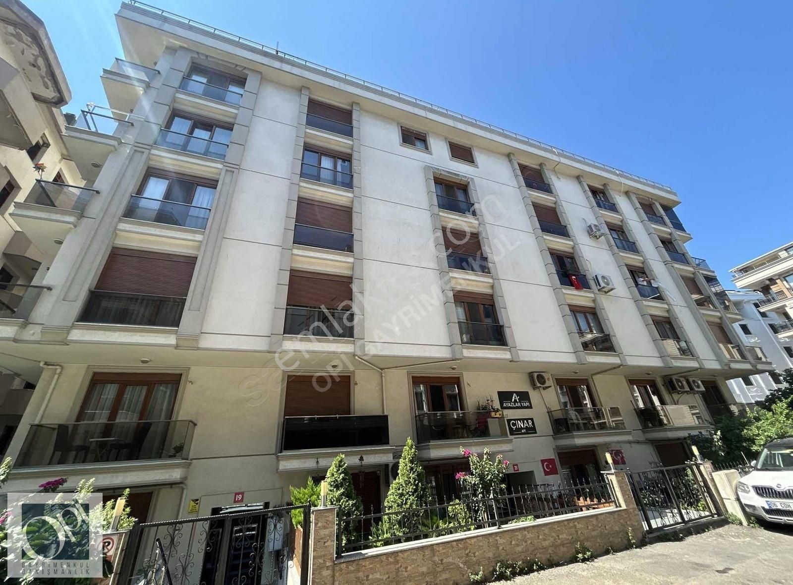 Pendik Batı Mahallesi'nde Full Eşyalı Kiralık 2+1 Daire