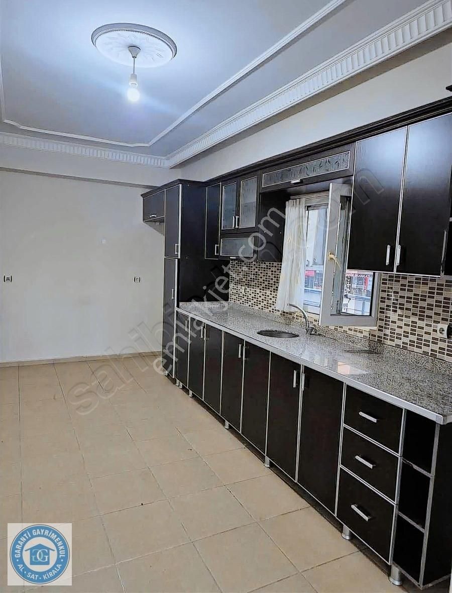 Nazım Hikmet Caddesinde Kiralık 3+1 Daire